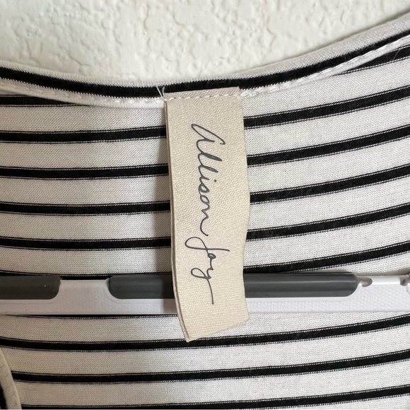 Allison joy stripe tank top - Picture 4 of 4